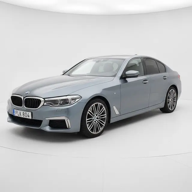 BMW M550I V 8 / xDrive Sedan / Panorama