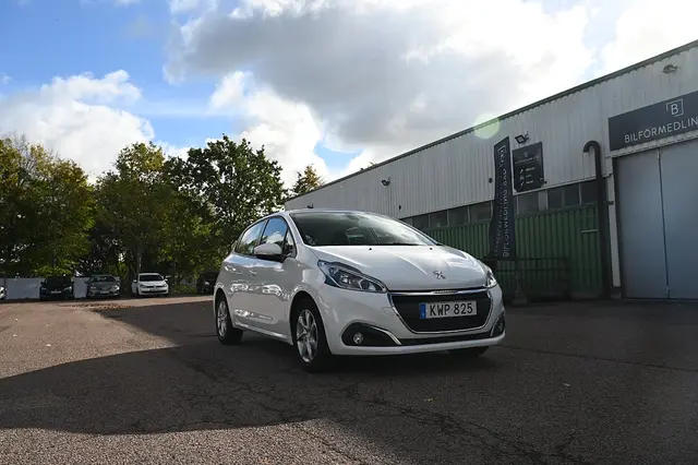 Peugeot 208 Panorama - 5-dörrar 1.2 PureTech 82 Euro 6