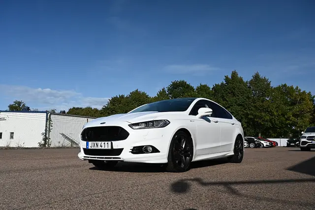 Ford Mondeo 2.0 EcoBoost 240 HK Titanium